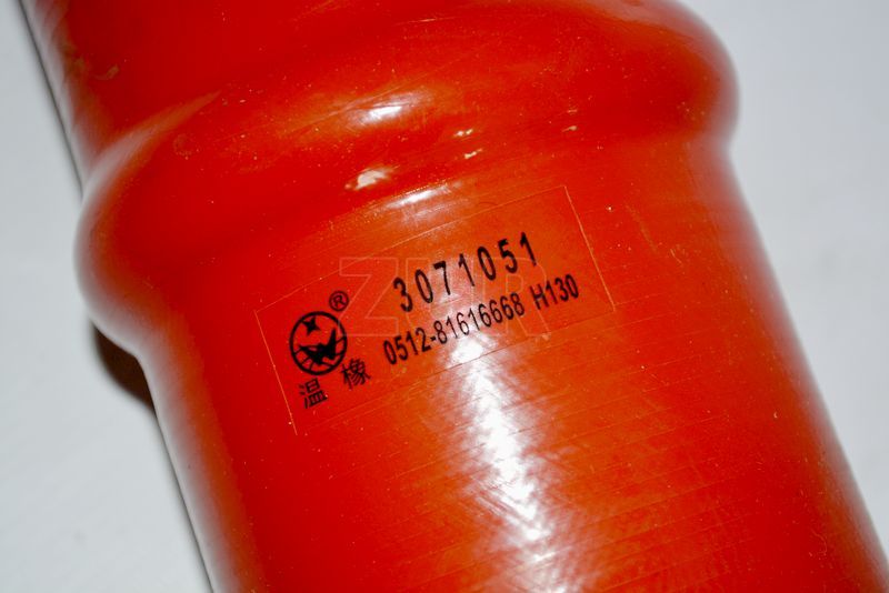 Патрубок интеркулера ISBe150, 6CT (d-76. L-165) 3071051 3071051