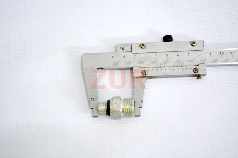 Соеденитель гибкого шланга к турбокомпрессору 3922790 3922790 / 4940183