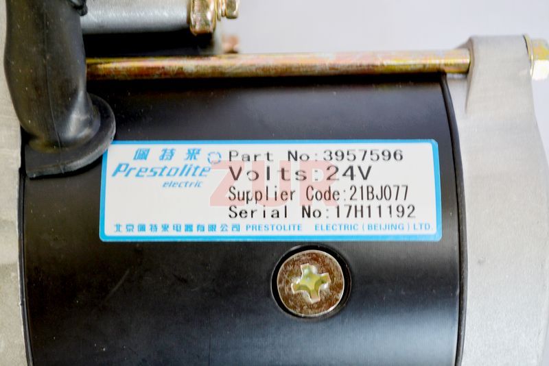 Стартер 24V 4.5rw 10 зубов на 3 болта 3957596 3957596