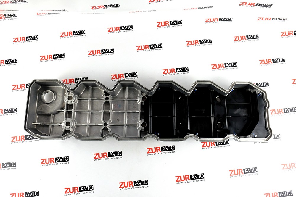 Крышка клапанная 6ISBe /2831325/3968862 4939895 4939895